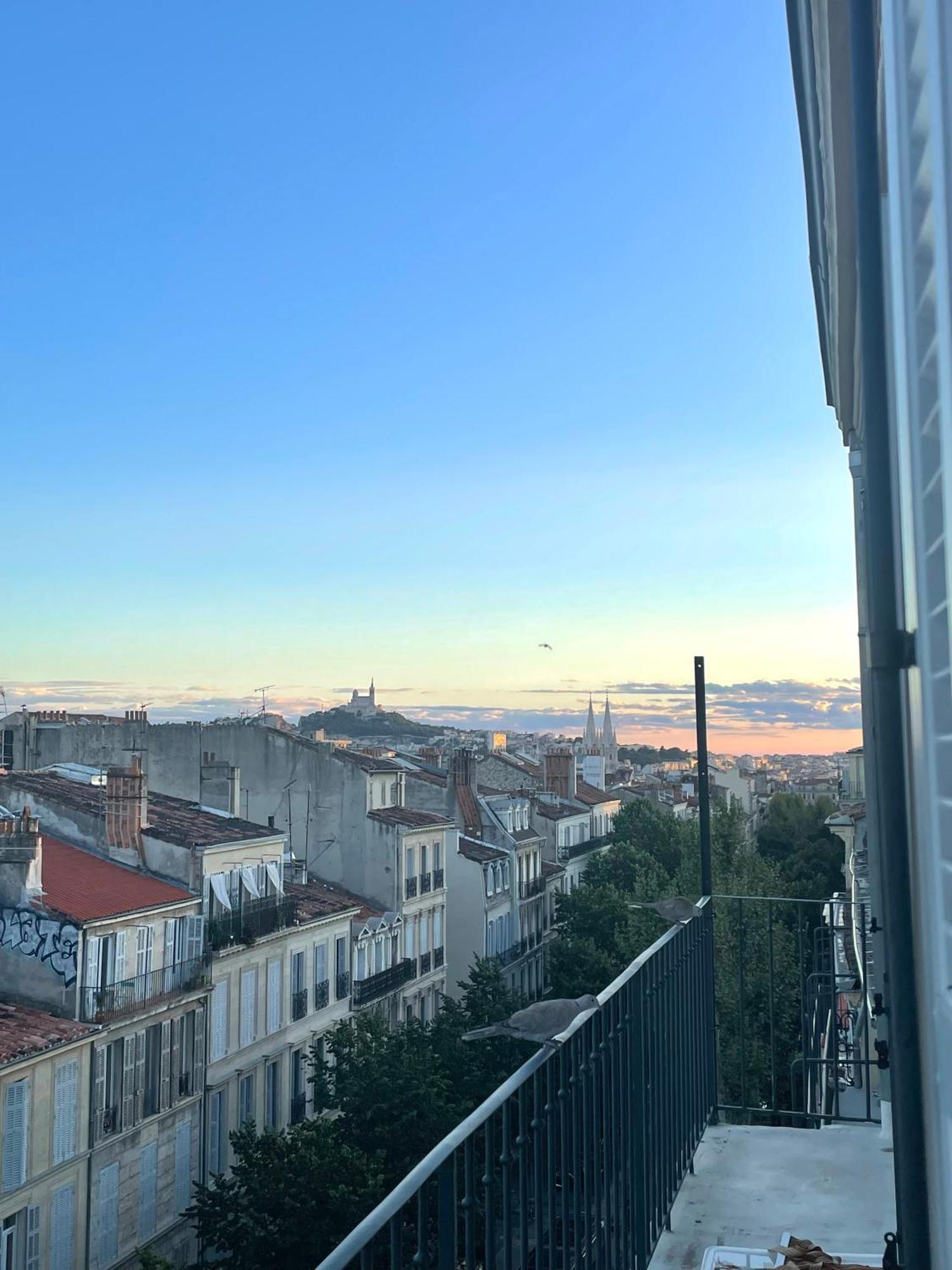 Room In Apartment In Palais Longchamp, Марсилия Екстериор снимка