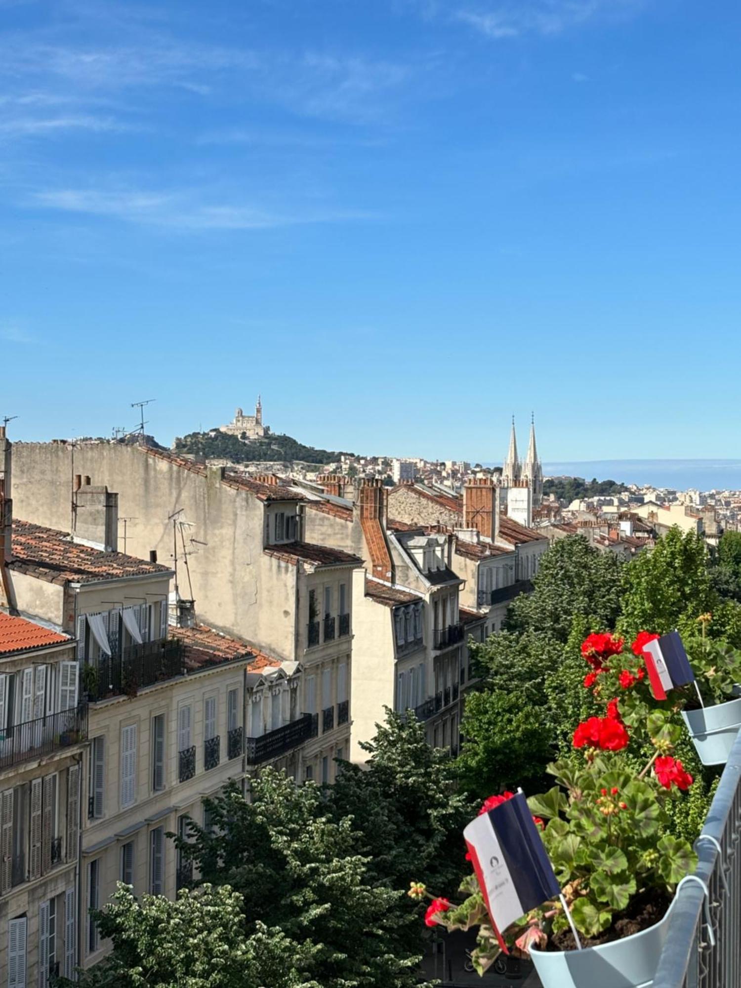 Room In Apartment In Palais Longchamp, Марсилия Екстериор снимка